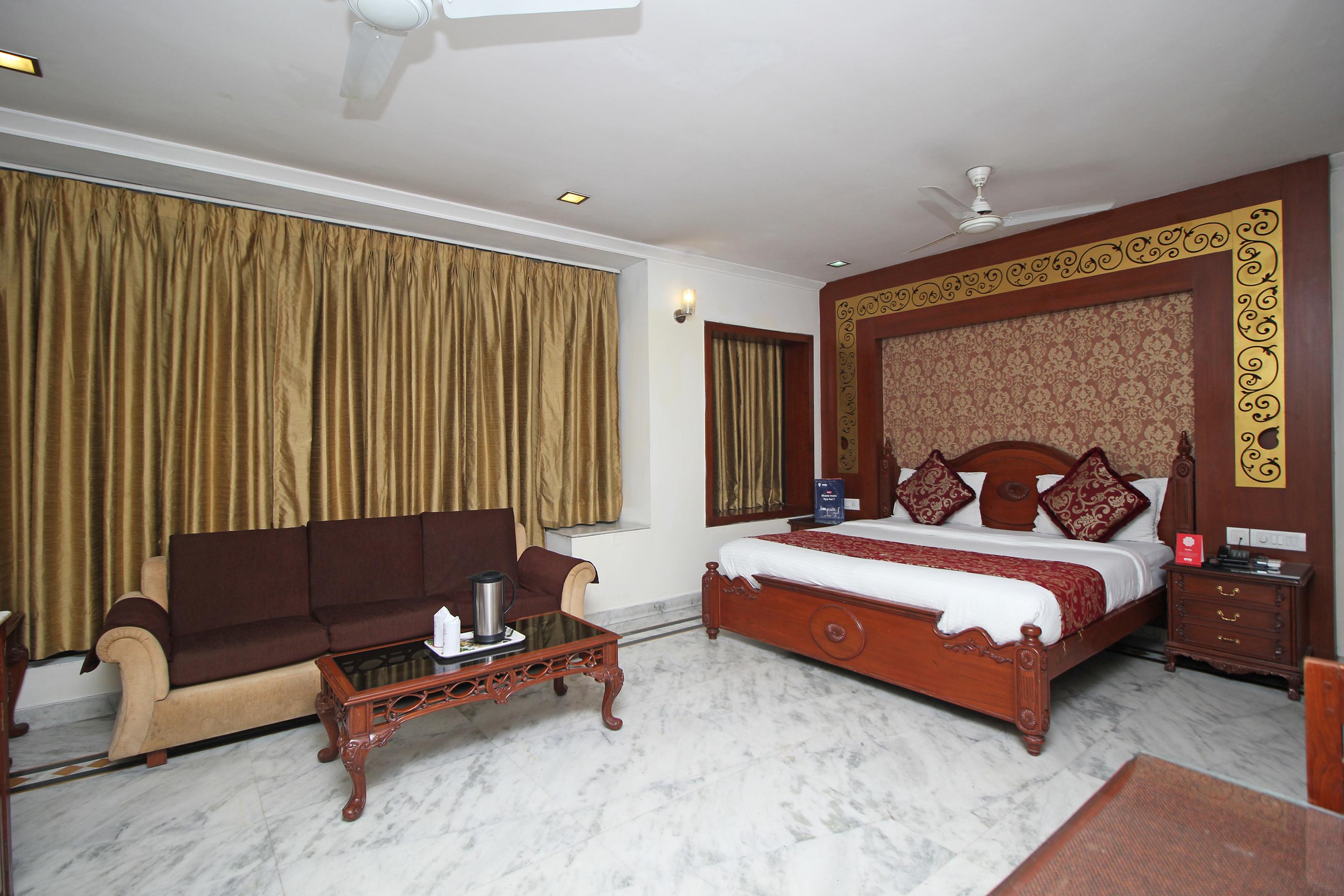 Oyo 5915 Hotel Swagath Нью-Дели Экстерьер фото