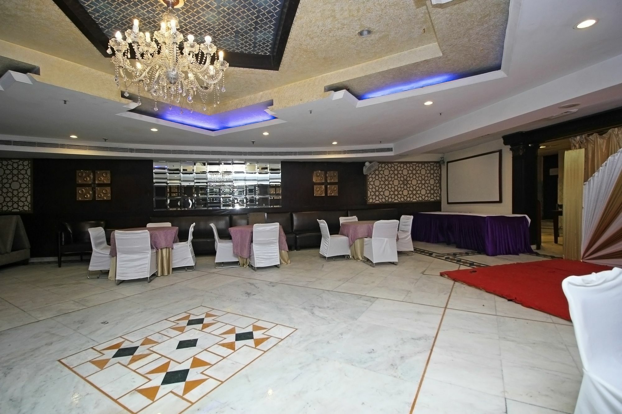 Oyo 5915 Hotel Swagath Нью-Дели Экстерьер фото